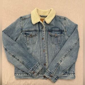 Women’s Sherpa Lined Levi’s  denim jacket